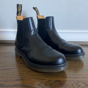 Dr. Marten 2976 Smooth Leather Chelsea Boots Sz 9